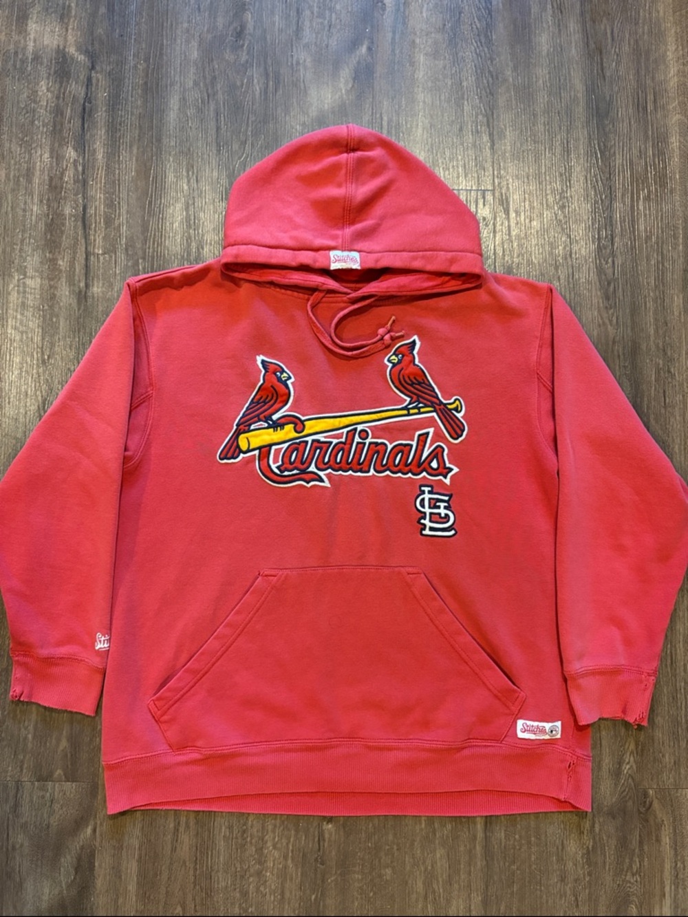 St. Louis Cardinals men’s medium hoodie stitched logo